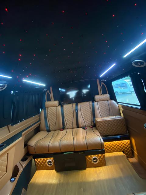 Gece aydınlatmasıyla VIP iç mekan